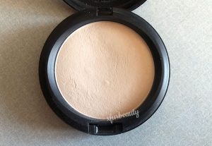 MAC Blot Pressed Powder